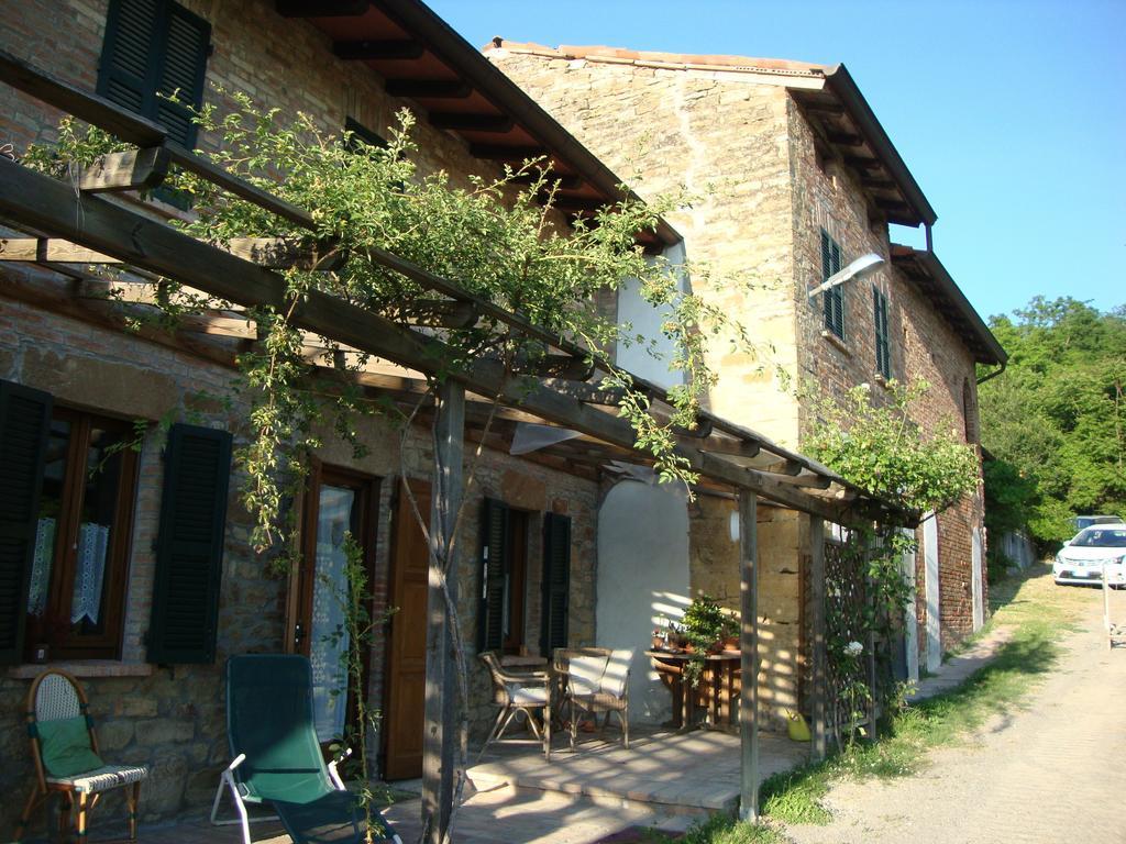 Casa Dell' Abbondanza B&B Agriturismo Vigoleno Экстерьер фото
